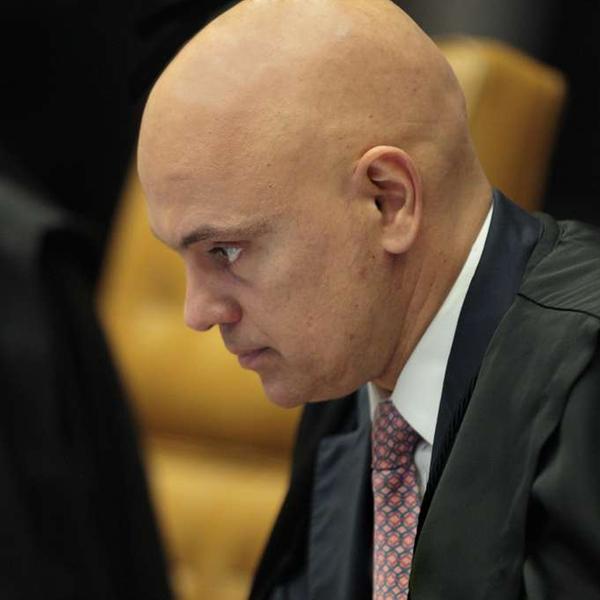 Ministro Alexandre de Moraes dá 24h para redes bloquearem perfis do PCO