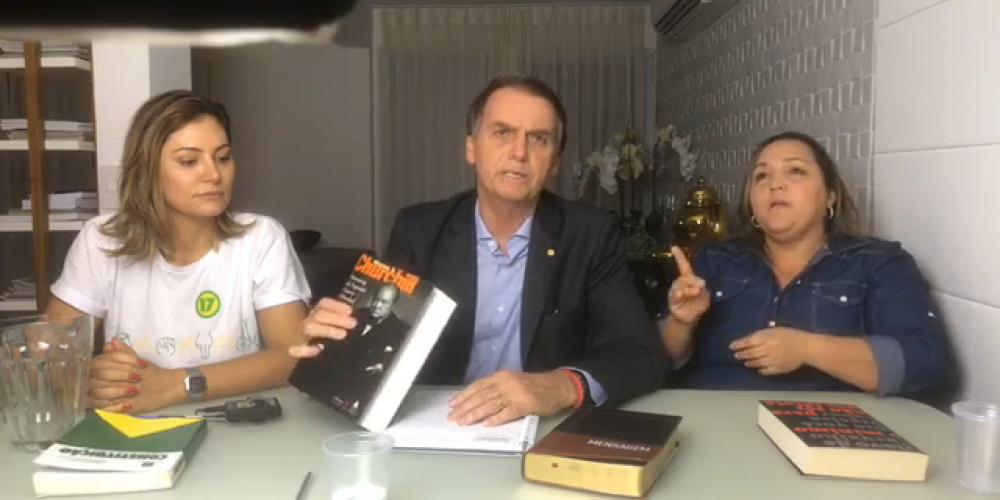 Os dois livros de Bolsonaro no discurso da vitória