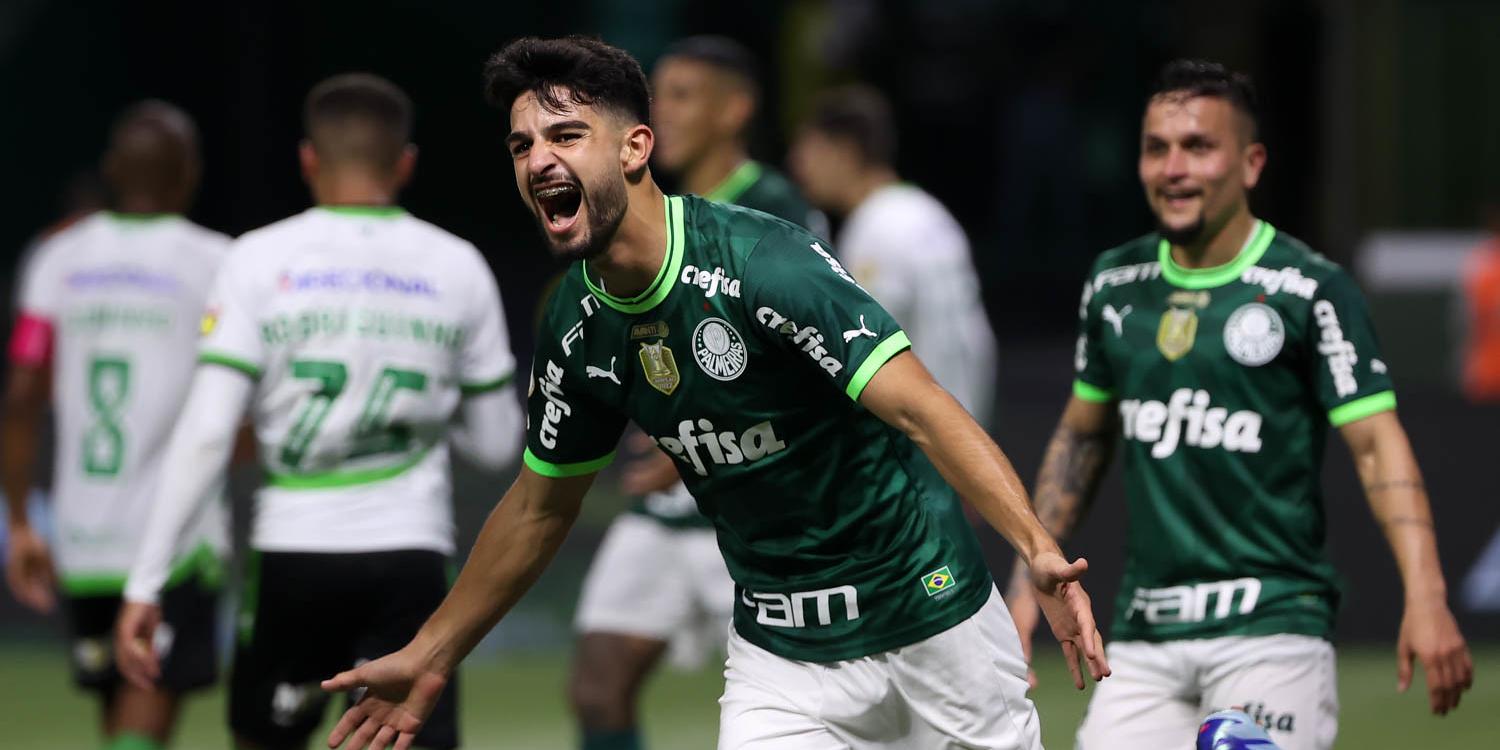 Atlético-MG goleia Flamengo por 3 x 0 no Maraca e encosta no Palmeiras