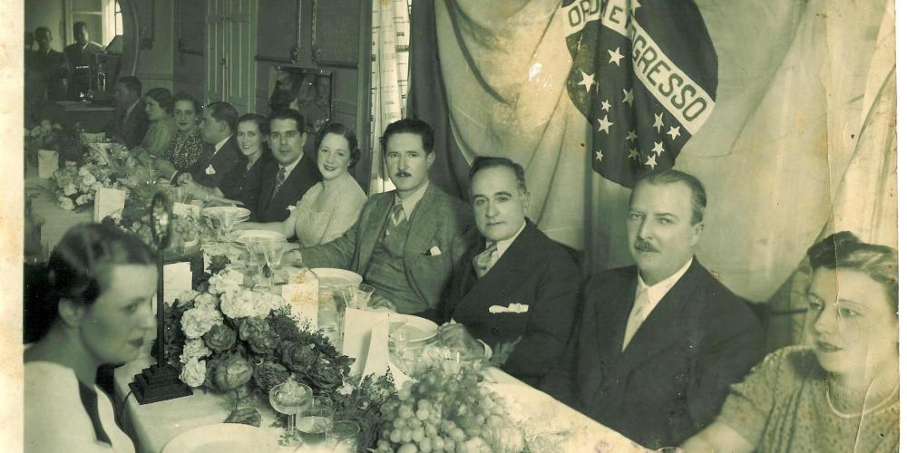 Presidente Getúlio Vargas e comitiva estiveram em Rio Preto em 1938: houve carreata e almoço requintado; foi um dos maiores acontecimentos da história da cidade (Arquivo Público Municipal)