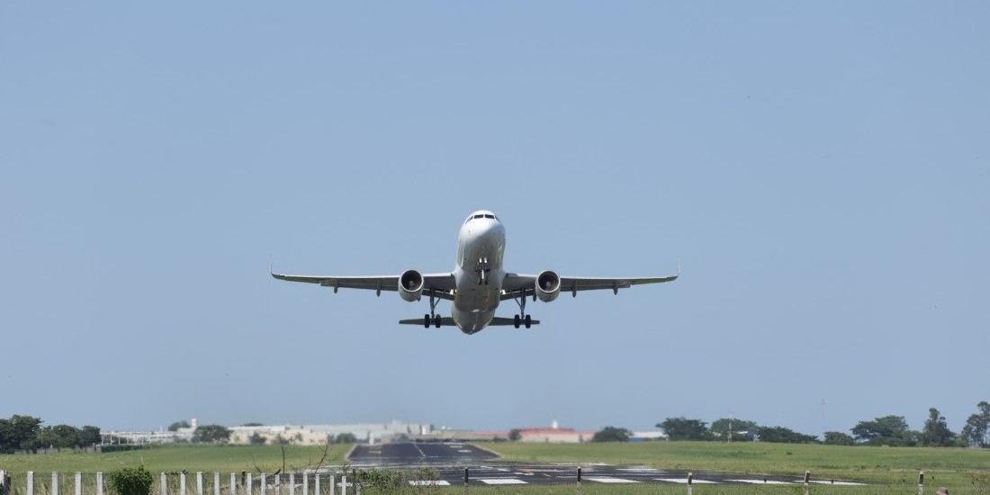 Avião decolando aeroporto Rio Preto (Johnny Torres 23/2/2021)