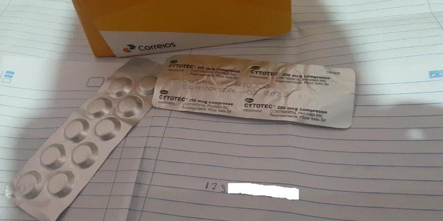 Cartelas do medicamento: vendedor envia foto para os interessados
