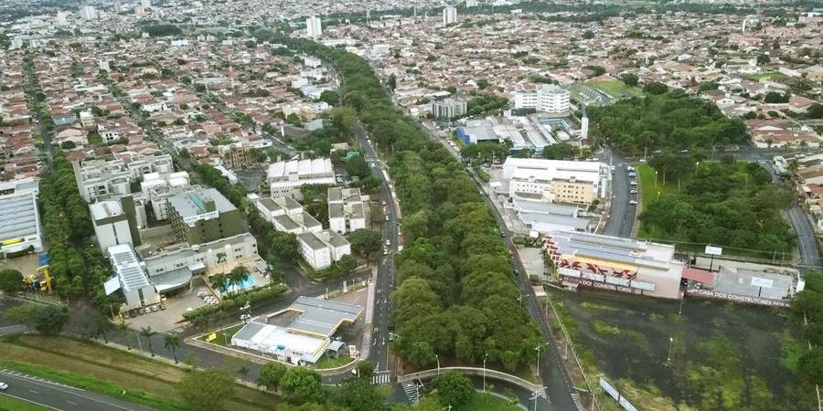 Vista aérea da avenida Murchid Homsi, em Rio Preto (Guilherme Baffi 17/1/2021)