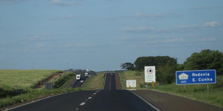 Rodovia Euclides da Cunha (SP-320) corta o Noroeste Paulista, entre Mirassol e Rubineia (Johnny Torres 27/4/2021)
