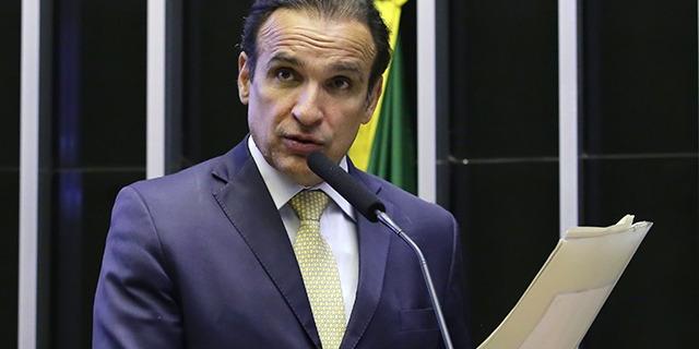 Relator da proposta, Hugo Leal (PSD-RJ) apresentou parecer (Divulgação/Câmara dos Deputados)