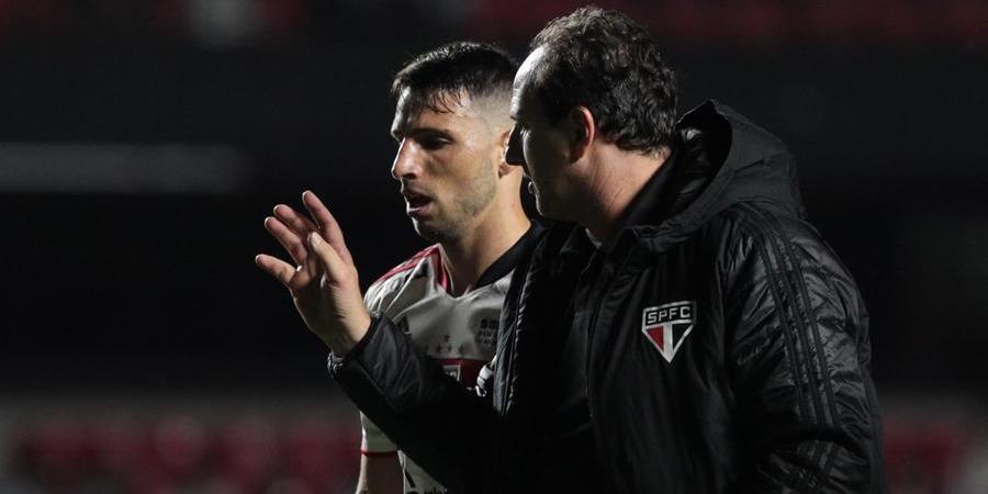 Ceni e Calleri consideraram uma vergonha a atuação da equipe em Porto Alegre (Rubens Chiri/saopaulofc.net)