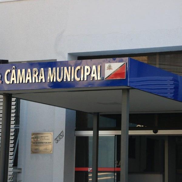 Câmara de Rio Preto analisa veto de Edinho à emenda que reduz dívida