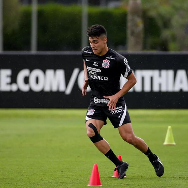 Jogador Roni é desfalque em treino do Corinthians
