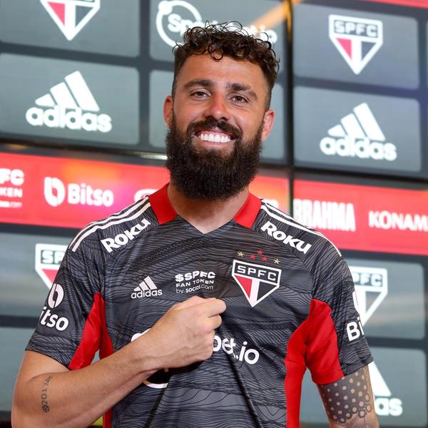 Goleiro Jandrei quer bater faltas no São Paulo