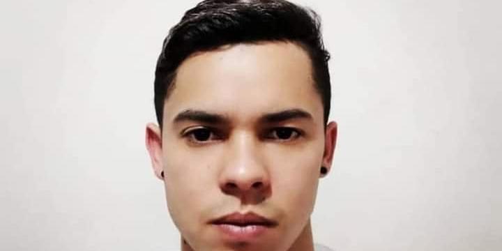 Felipe Martins da Cruz Costa, 27 anos, foi atingido por tiro na cabeça (Reprodução)