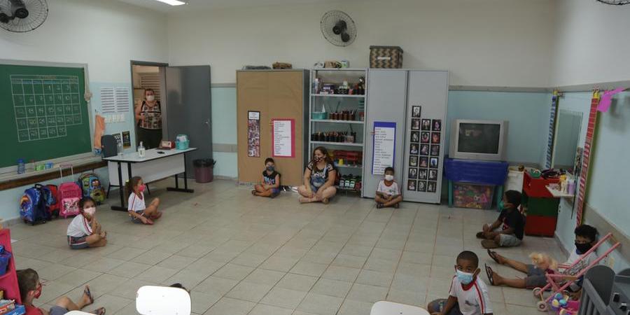 Sala da escola Paulo José Froes, na Estância Santa Clara, durante o retorno às aulas presenciais em setembro do ano passado (Johnny Torres 20/9/2021)