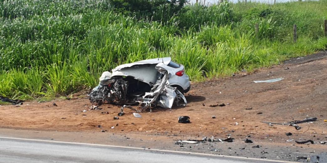 Homem morre em acidente entre carro e caminhão em rodovia de Monte Aprazível (Colaboração/Lucas Ribeiro/ Monte Aprazível Notícias)
