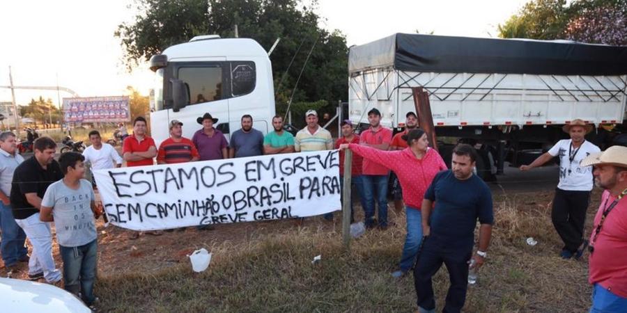 Paralisação de caminhoneiros na região de Rio Preto durante a greve de 2018 (Johnny Torres/Arquivo)