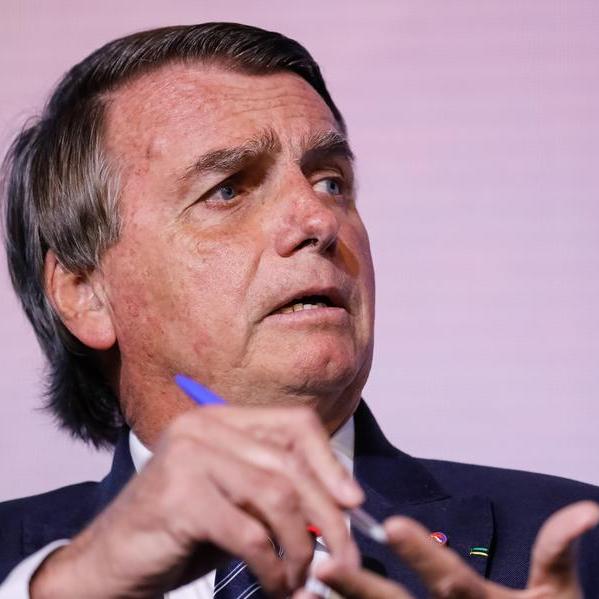 Bolsonaro conecta momento atual à ditadura para dizer que a liberdade está ameaçada no País