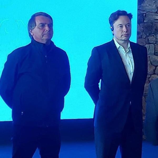 Bolsonaro afaga Elon Musk e diz que compra do Twitter é 'sopro de esperança'