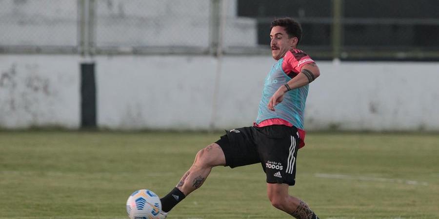 Gabriel Neves durante treinamento do São Paulo visando a partida na capital goiana (Rubens Chiri / saopaulofc.net)