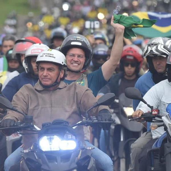 Governadores devem reduzir ICMS, afirma Bolsonaro