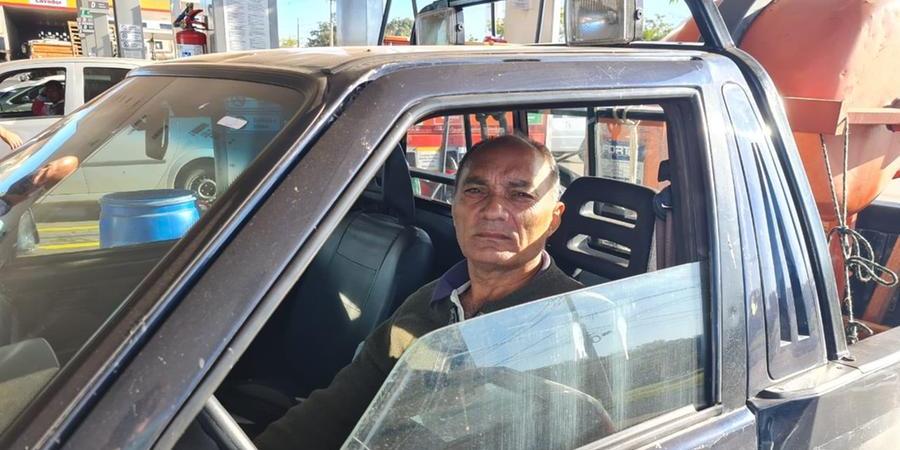 O mecânico Francisco Rufino não tem utilizado sua caminhonete a diesel para o dia a dia em função dos aumentos no preço do combustível (Lucas Amancio 4/7/2022)